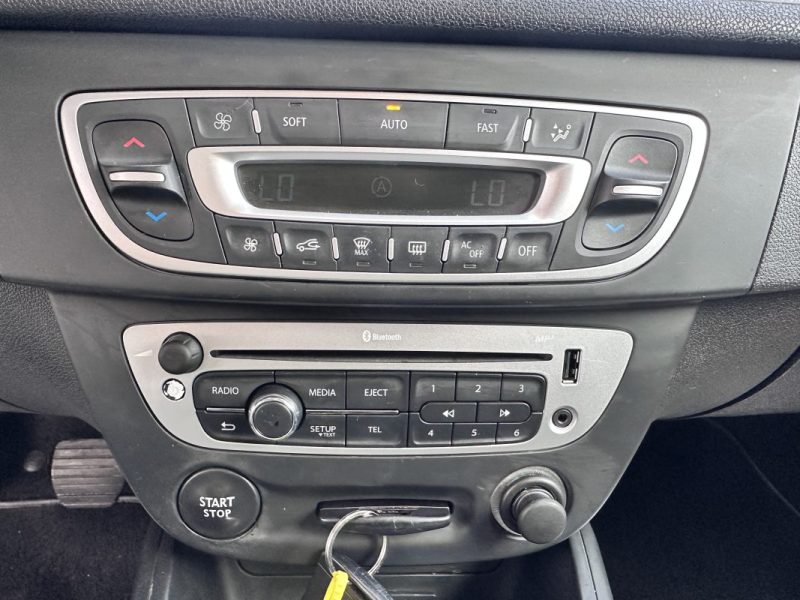 RENAULT MEGANE III 1.5 dCi 110ch FAP Limited eco²