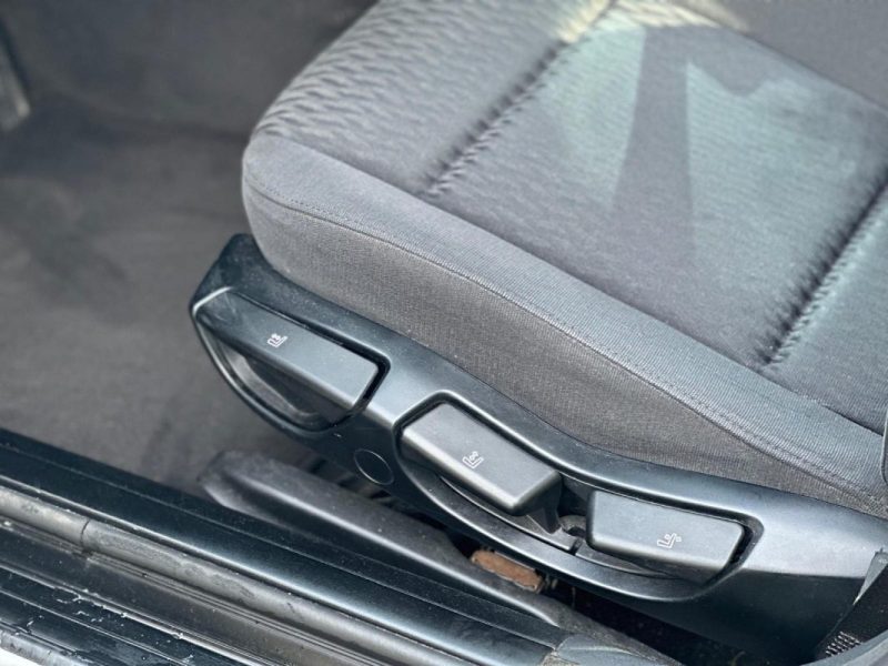 BMW SERIE 3 E46 PHASE 1 / ESSENCE / 5 PORTES / BOITE MANUELLE / REVISION COMPLETE OK