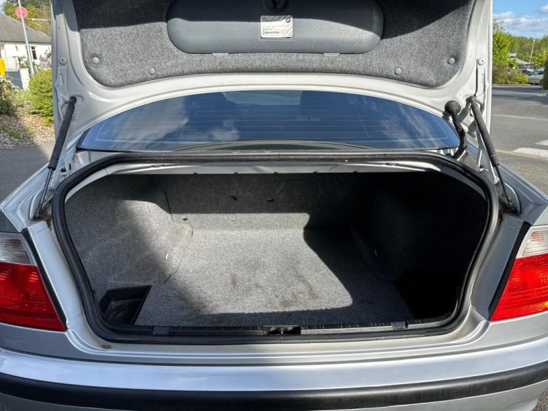 BMW SERIE 3 E46 PHASE 1 / ESSENCE / 5 PORTES / BOITE MANUELLE / REVISION COMPLETE OK