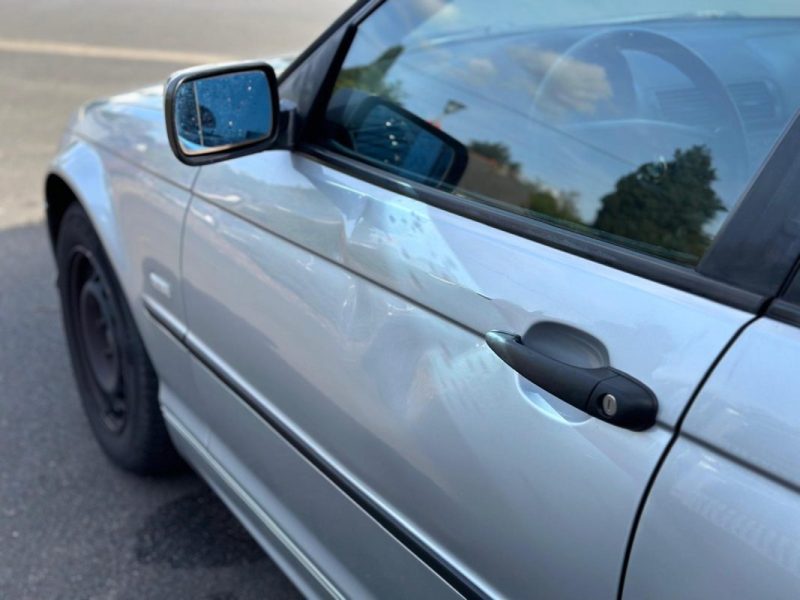 BMW SERIE 3 E46 PHASE 1 / ESSENCE / 5 PORTES / BOITE MANUELLE / REVISION COMPLETE OK