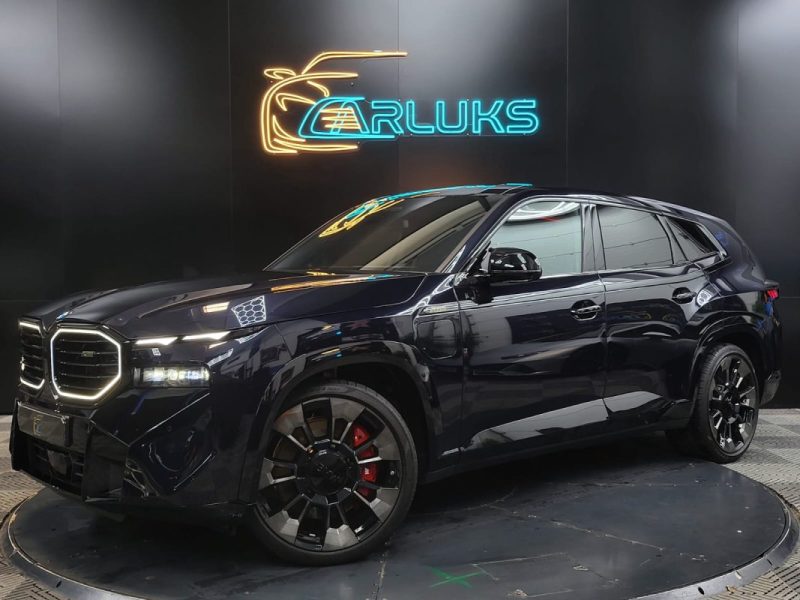 BMW XM 4.4 V8 HYBRID 4WD CARBON SCHWARZ 653 cv