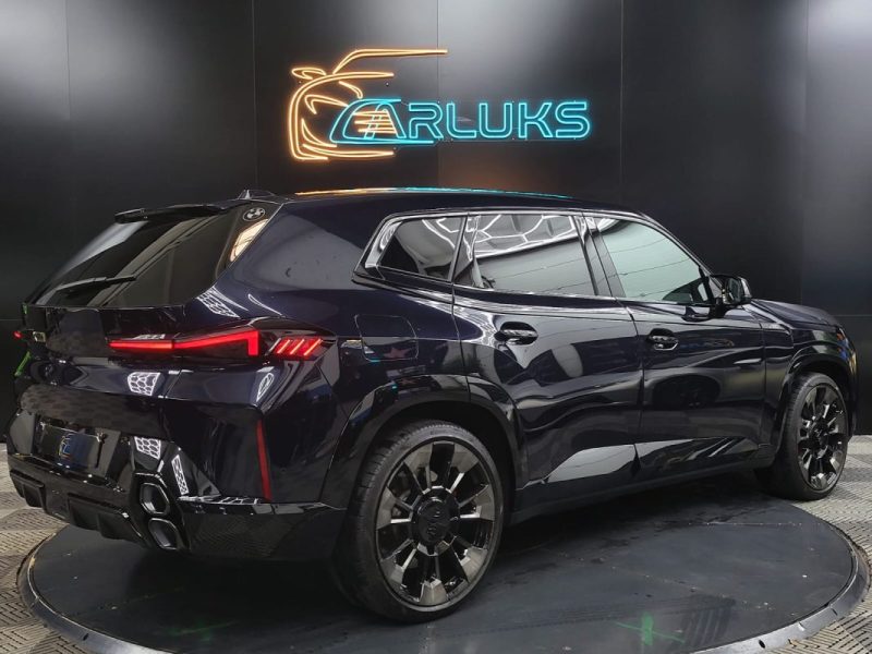 BMW XM 4.4 V8 HYBRID 4WD CARBON SCHWARZ 653 cv