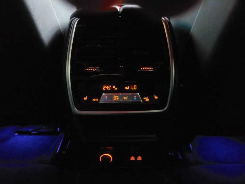 BMW XM 4.4 V8 HYBRID 4WD CARBON SCHWARZ 653 cv