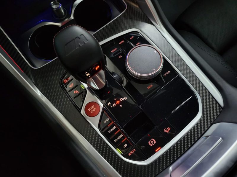 BMW XM 4.4 V8 HYBRID 4WD CARBON SCHWARZ 653 cv