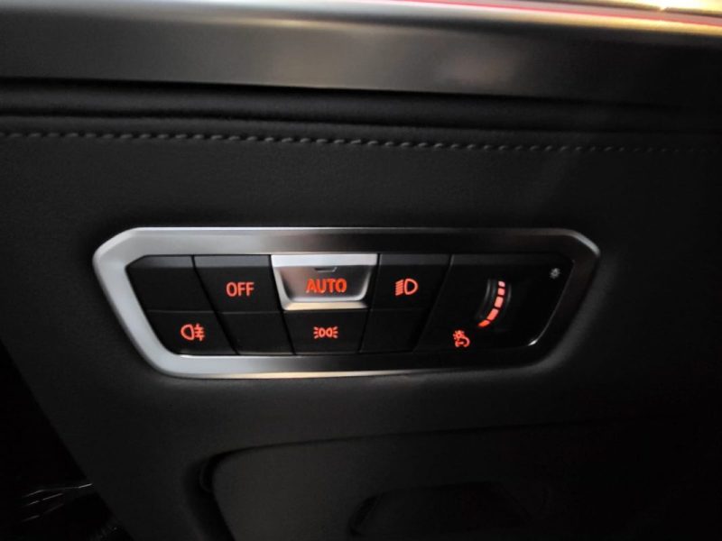 BMW XM 4.4 V8 HYBRID 4WD CARBON SCHWARZ 653 cv