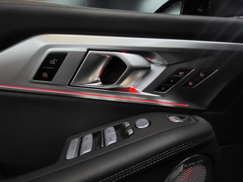 BMW XM 4.4 V8 HYBRID 4WD CARBON SCHWARZ 653 cv