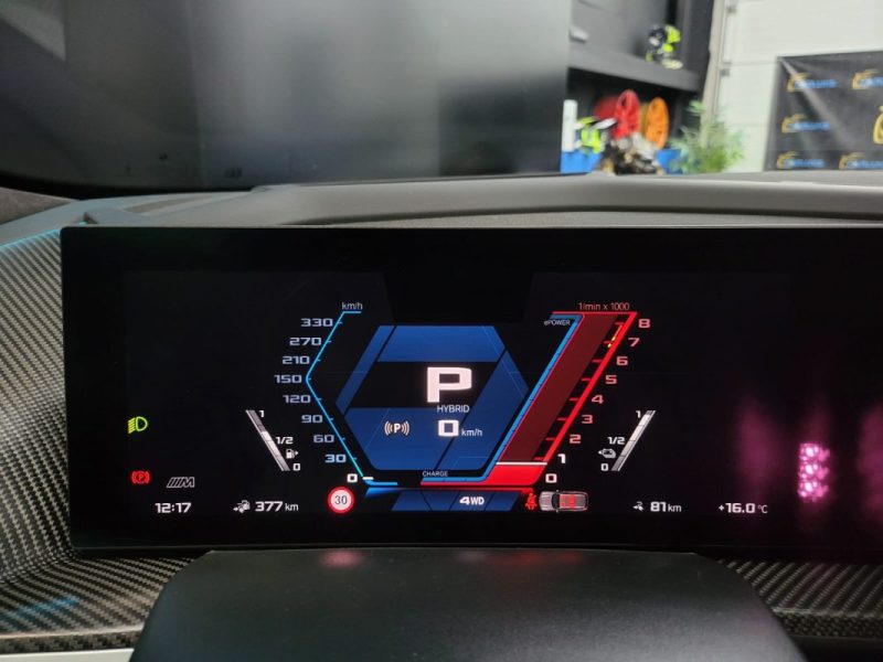 BMW XM 4.4 V8 HYBRID 4WD CARBON SCHWARZ 653 cv