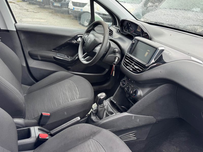 PEUGEOT 208 1.5 HDi 100ch 2 PLACES