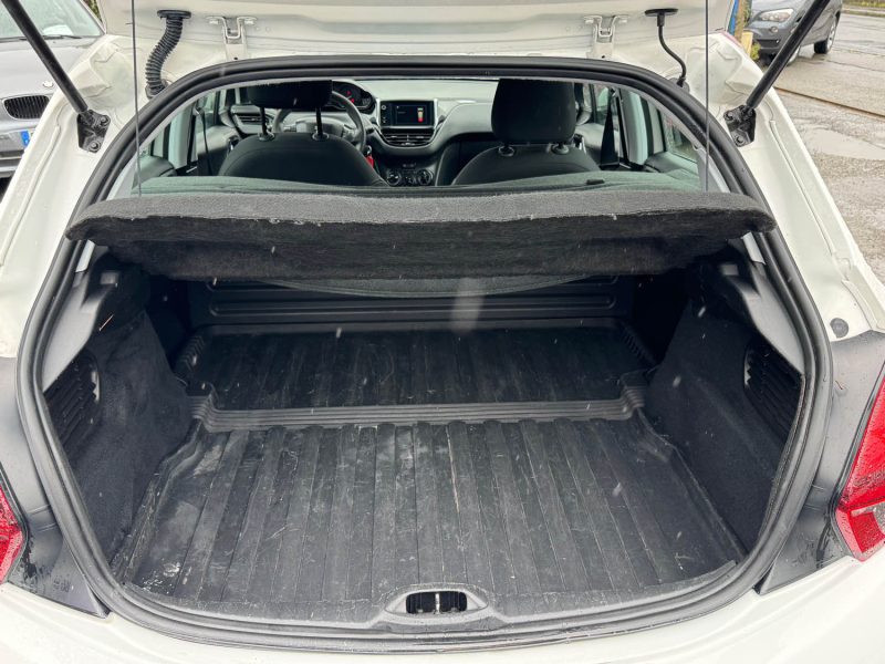 PEUGEOT 208 1.5 HDi 100ch 2 PLACES