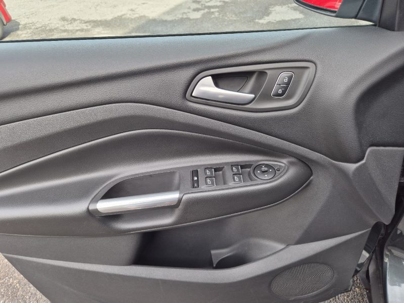 FORD KUGA 1.5 TDCI 120 S&S TITANIUM 