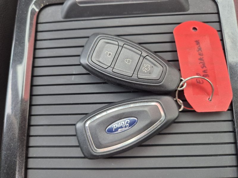 FORD KUGA 1.5 TDCI 120 S&S TITANIUM 