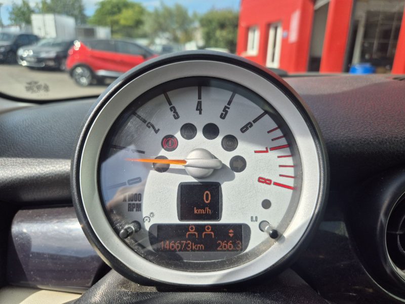 MINI MINI 2 R56 1.6i - 16V COOPER
