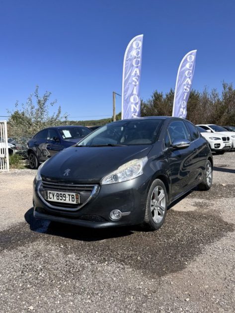 PEUGEOT 208 1.2 VTI ALLURE
