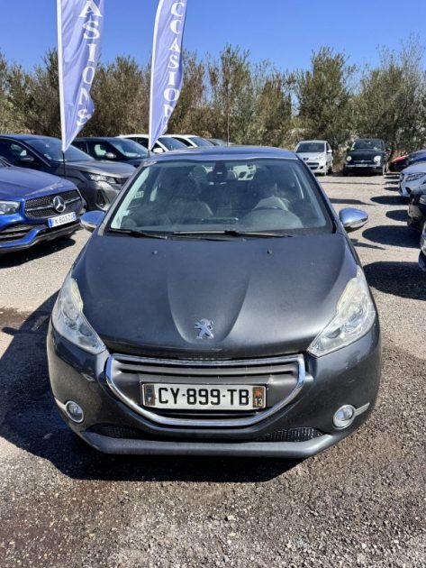 PEUGEOT 208 1.2 VTI ALLURE
