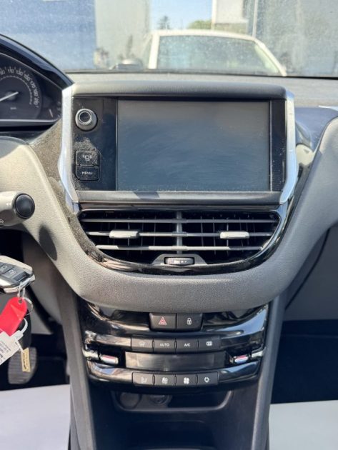 PEUGEOT 208 1.2 VTI ALLURE