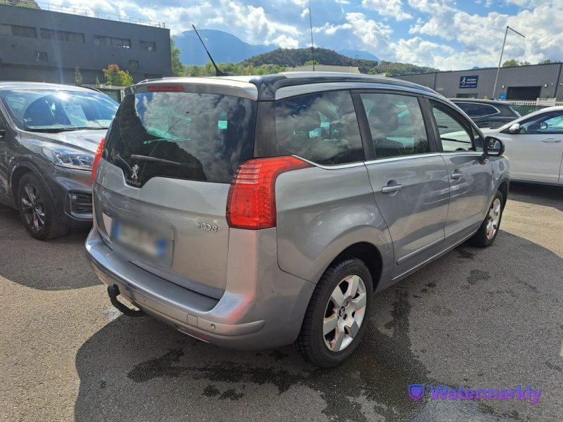 PEUGEOT 5008 1.6 BlueHDi 120ch S&S Style 7 Places