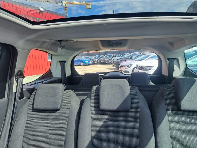 PEUGEOT 5008 1.6 BlueHDi 120ch S&S Style 7 Places