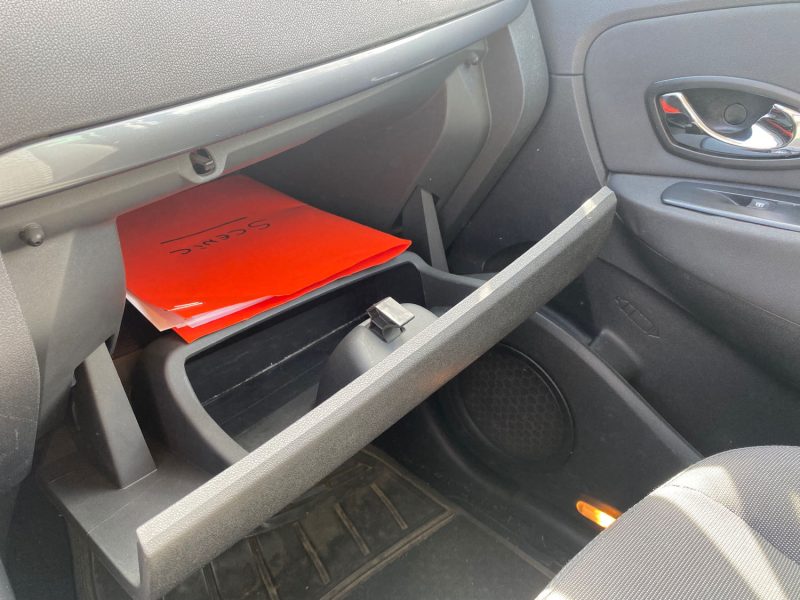 RENAULT MEGANE SCENIC 2011