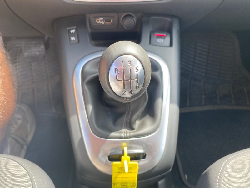 RENAULT MEGANE SCENIC 2011