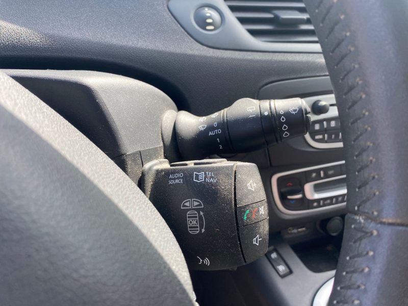 RENAULT MEGANE SCENIC 2011