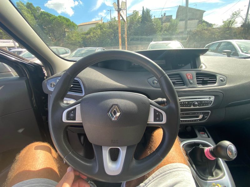 RENAULT MEGANE SCENIC 2011