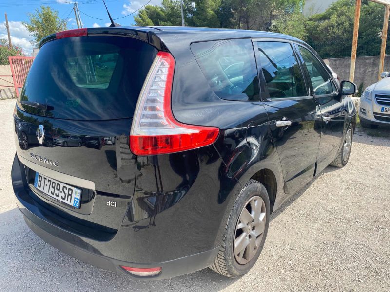 RENAULT MEGANE SCENIC 2011