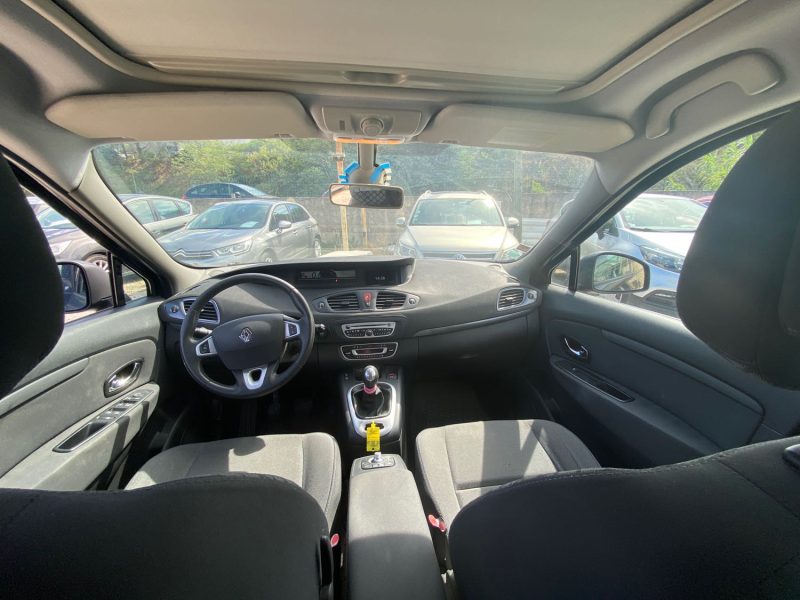 RENAULT MEGANE SCENIC 2011