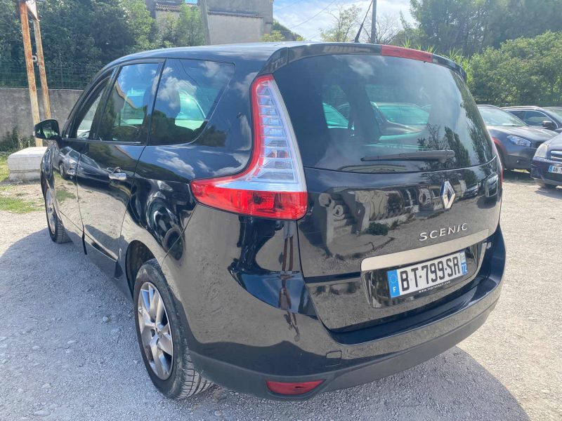 RENAULT MEGANE SCENIC 2011