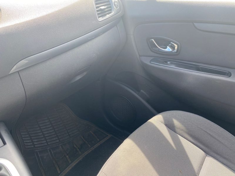 RENAULT MEGANE SCENIC 2011