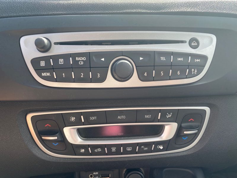 RENAULT MEGANE SCENIC 2011