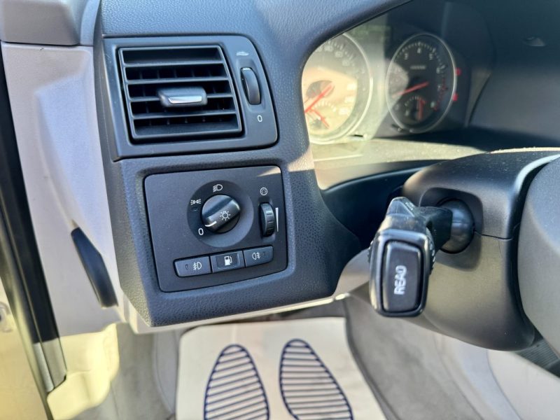 VOLVO C70 2.4 Summum Coupé Cabriolet 170 ch BVA