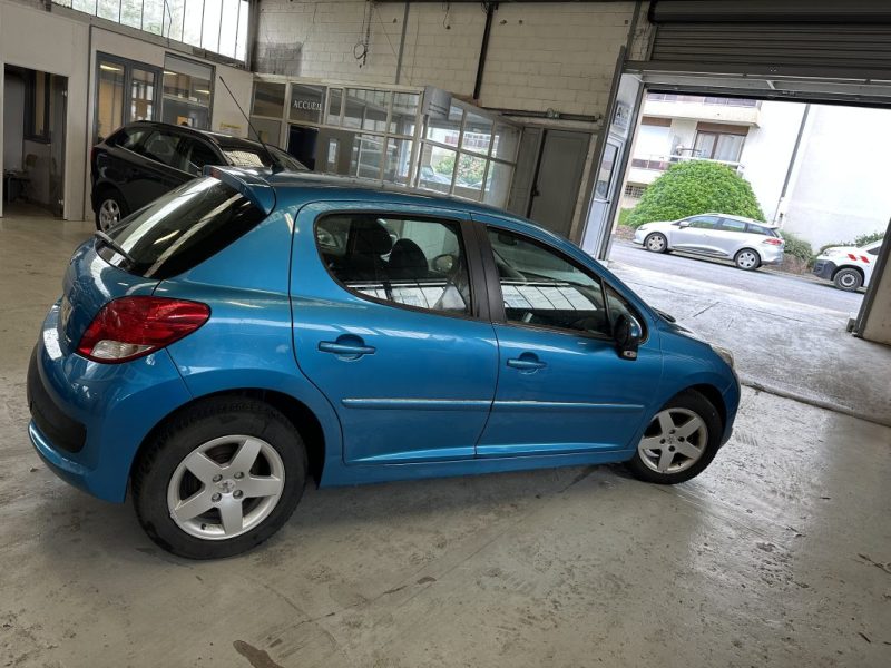 PEUGEOT 207 1.4e Flex Fuel 75cv Access