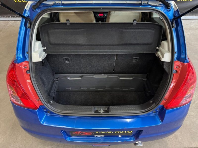 SUZUKI SWIFT 1.3 DDIS 93cv IN THE CITY 