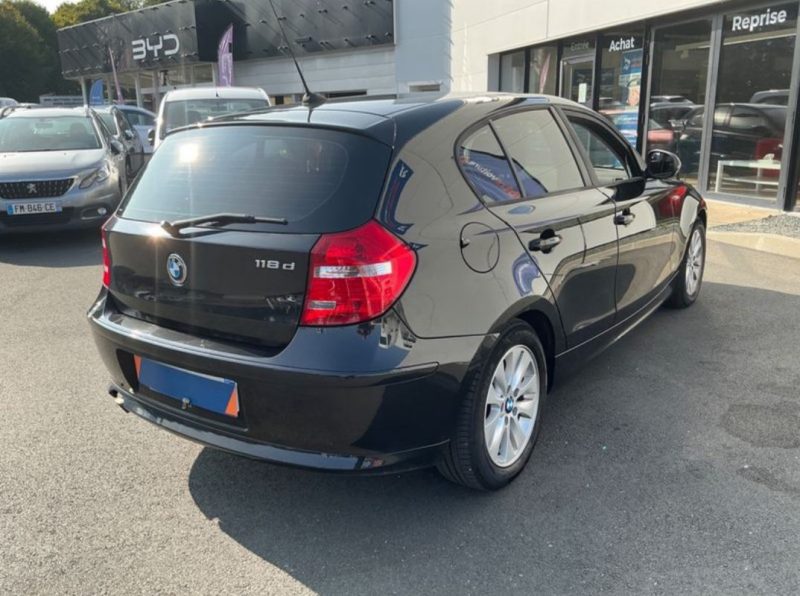 B.M.W. SERIE 1 118d CONFORT