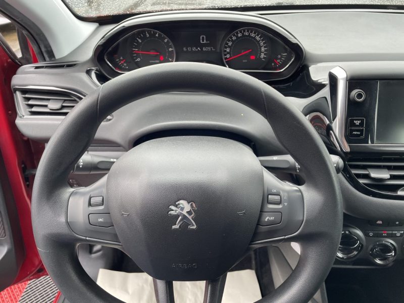 PEUGEOT 208 2012