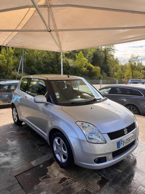 SUZUKI SWIFT 1.3 GLX 