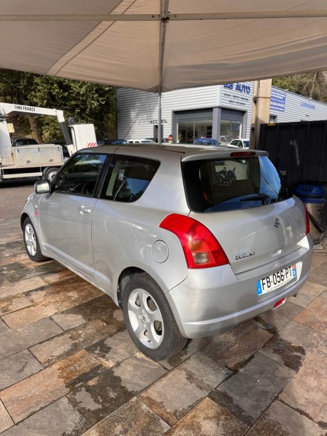 SUZUKI SWIFT 1.3 GLX 