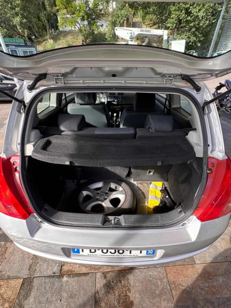 SUZUKI SWIFT 1.3 GLX 