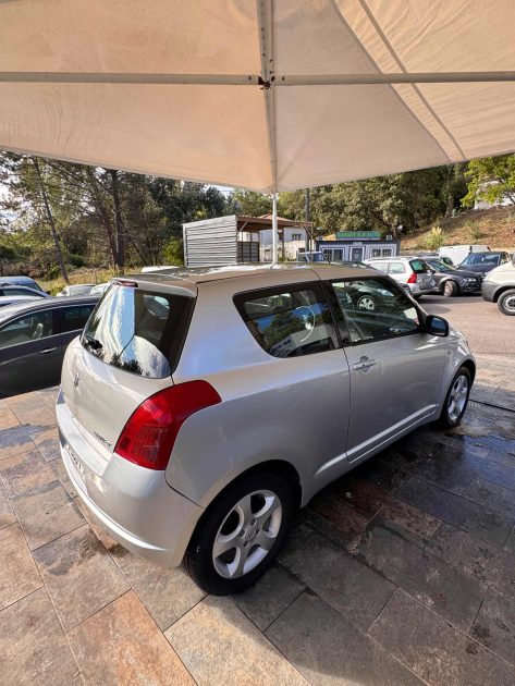 SUZUKI SWIFT 1.3 GLX 