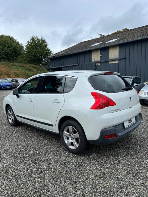 PEUGEOT 3008 1.6 HDi112 FAP Business Pack