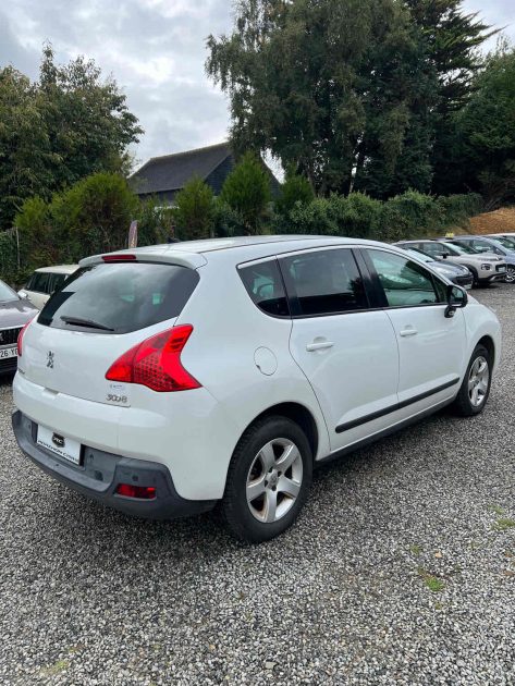 PEUGEOT 3008 1.6 HDi112 FAP Business Pack