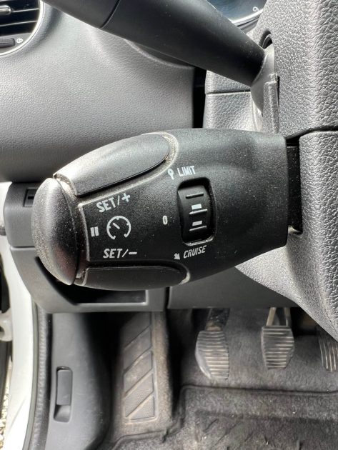 PEUGEOT 3008 1.6 HDi112 FAP Business Pack