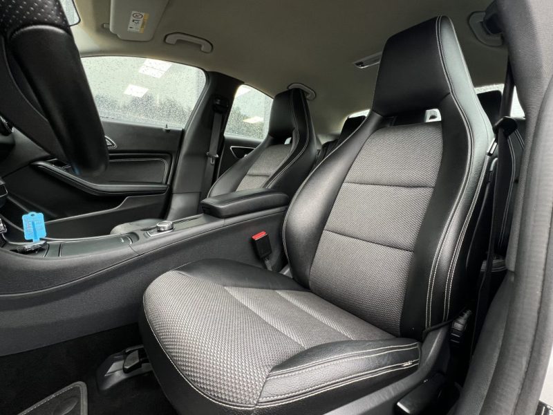 MERCEDES CLASSE CLA 180 1.6 i 122 Cv BOITE AUTOMATIQUE / 36 400 Kms CRIT AIR 1 - GARANTIE 1 AN