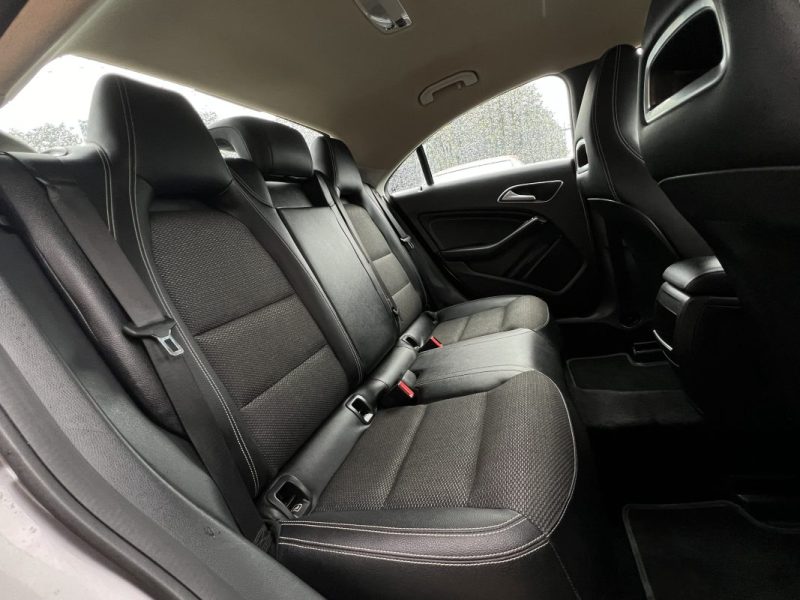 MERCEDES CLASSE CLA 180 1.6 i 122 Cv BOITE AUTOMATIQUE / 36 400 Kms CRIT AIR 1 - GARANTIE 1 AN