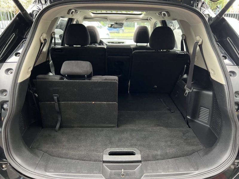 NISSAN X-TRAIL II N-CONNECTA 1.6 DCI 130 Cv 7 PLACES / TOIT OUVRANT ATTELAGE GPS - GARANTIE 1 AN