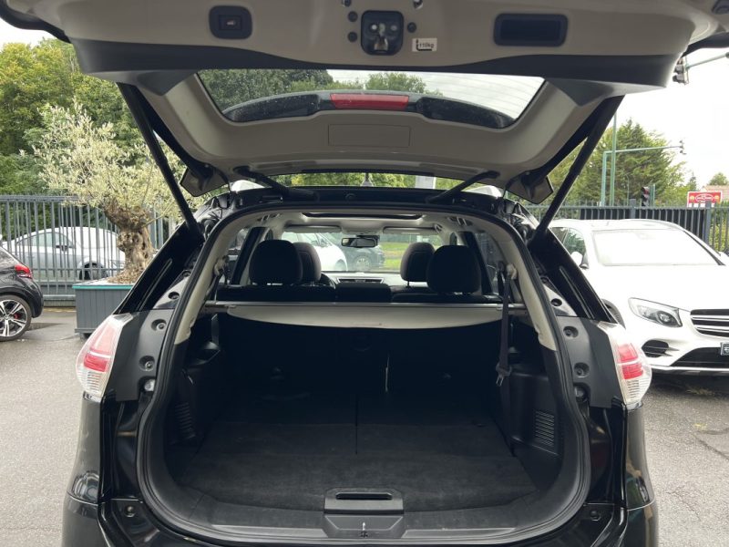 NISSAN X-TRAIL II N-CONNECTA 1.6 DCI 130 Cv 7 PLACES / TOIT OUVRANT ATTELAGE GPS - GARANTIE 1 AN