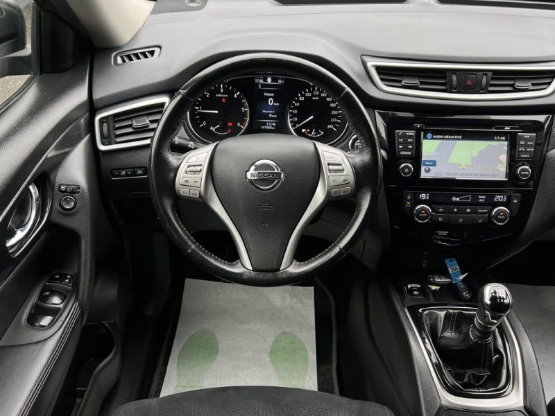 NISSAN X-TRAIL II N-CONNECTA 1.6 DCI 130 Cv 7 PLACES / TOIT OUVRANT ATTELAGE GPS - GARANTIE 1 AN