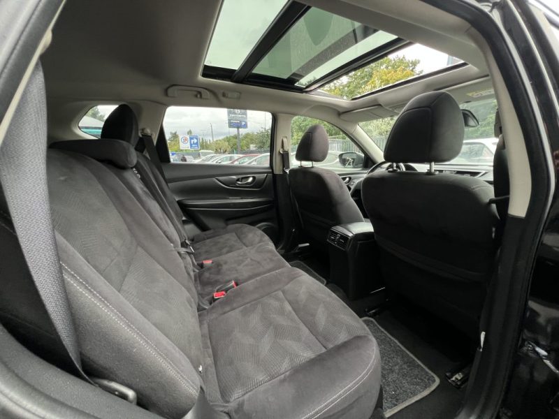 NISSAN X-TRAIL II N-CONNECTA 1.6 DCI 130 Cv 7 PLACES / TOIT OUVRANT ATTELAGE GPS - GARANTIE 1 AN