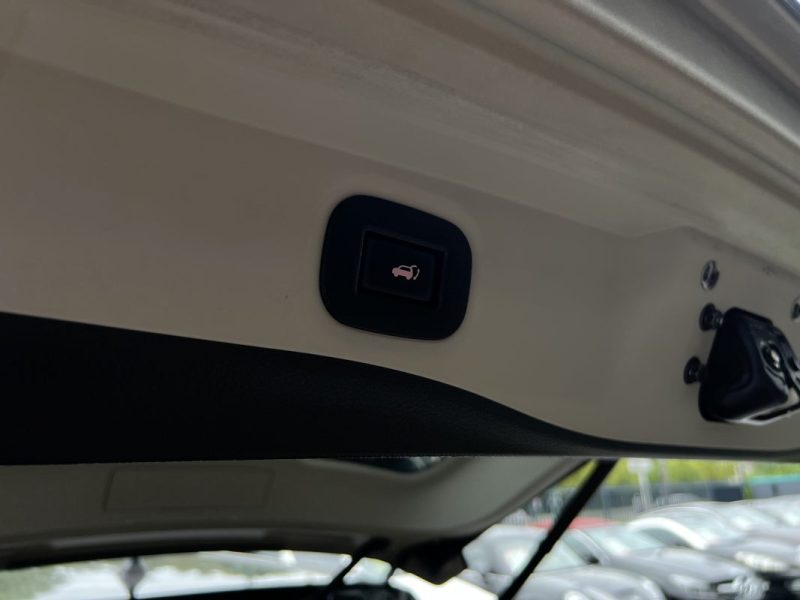 NISSAN X-TRAIL II N-CONNECTA 1.6 DCI 130 Cv 7 PLACES / TOIT OUVRANT ATTELAGE GPS - GARANTIE 1 AN