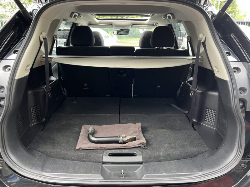 NISSAN X-TRAIL II N-CONNECTA 1.6 DCI 130 Cv 7 PLACES / TOIT OUVRANT ATTELAGE GPS - GARANTIE 1 AN